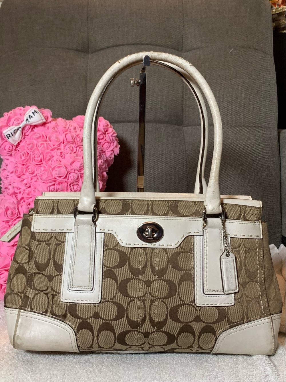 GUC Coach Signature Canvas Turnlock Tote